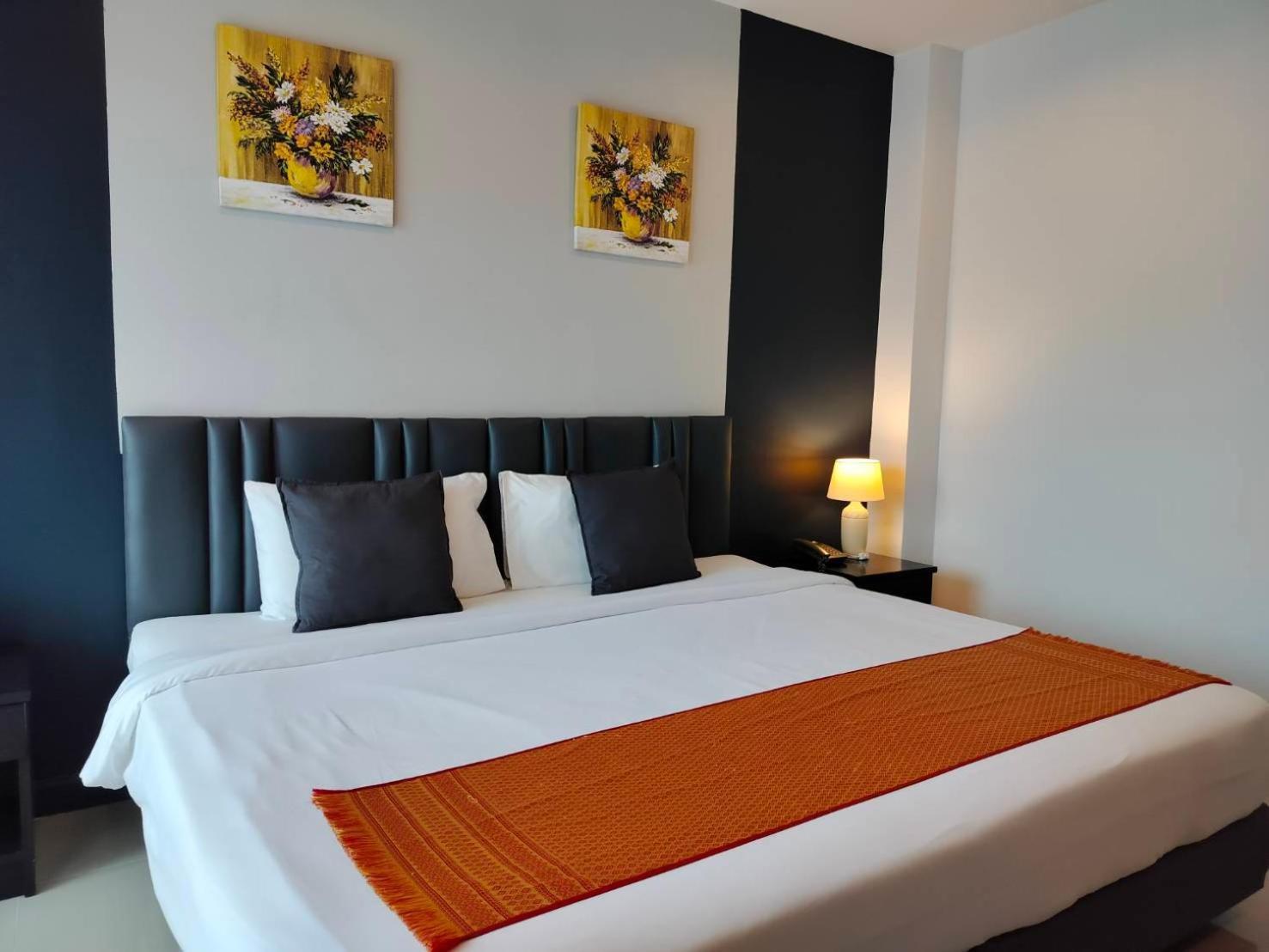 May House Karon Beach Ban Karon Buitenkant foto
