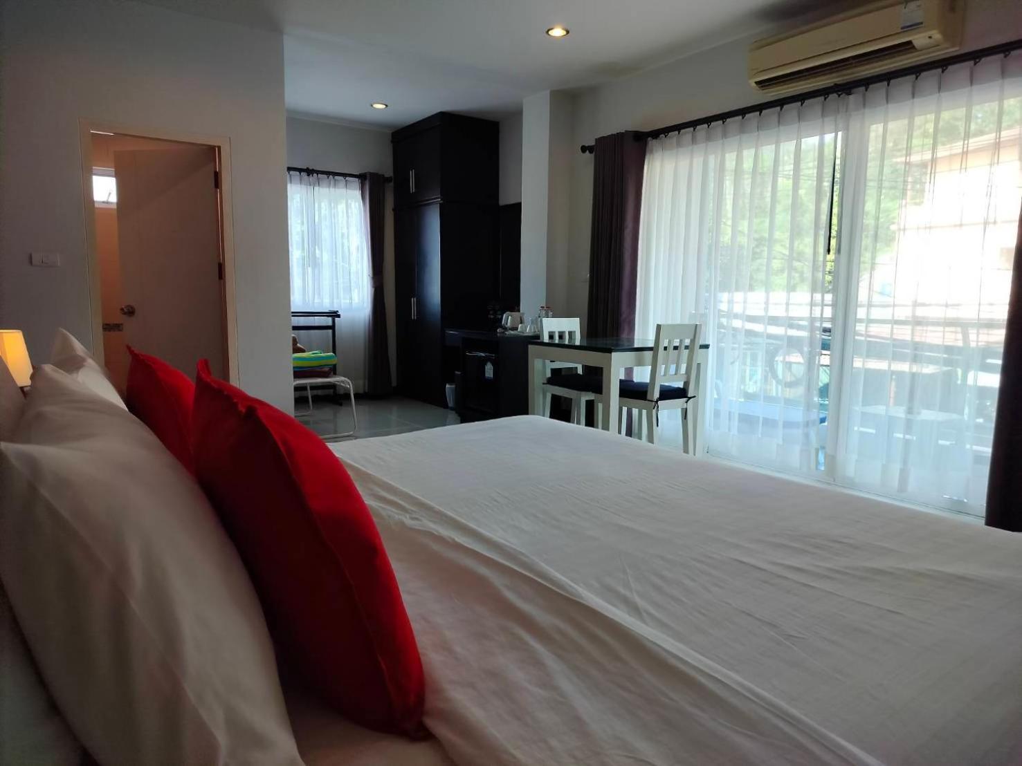 May House Karon Beach Ban Karon Buitenkant foto