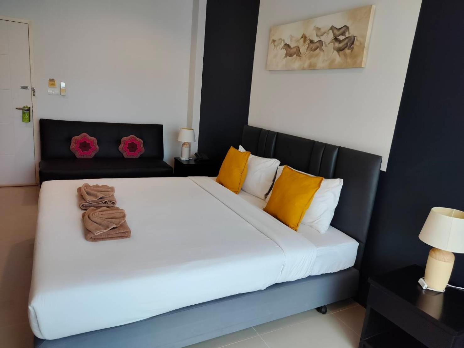 May House Karon Beach Ban Karon Buitenkant foto